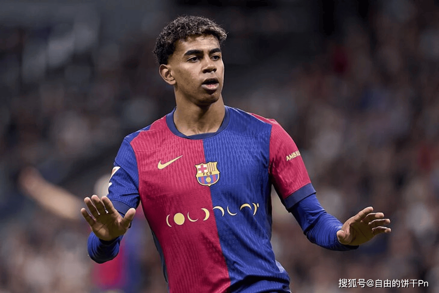  姆巴佩回归赛场，问鼎冠军首场状态亮眼，老鹰观众沸腾！